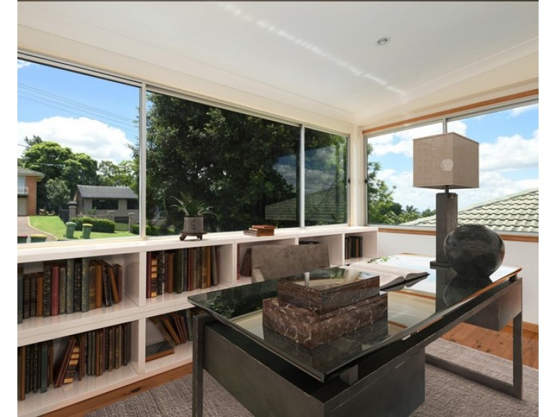 8 Barrymount Crescent, Mount Lofty QLD 4350