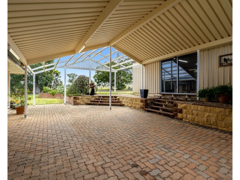 23 Strickland Road, Greenmount East QLD 4359