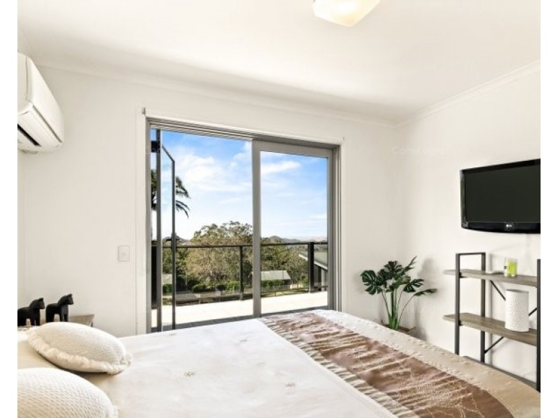 10 MCSTAY STREET, Middle Ridge QLD 4350