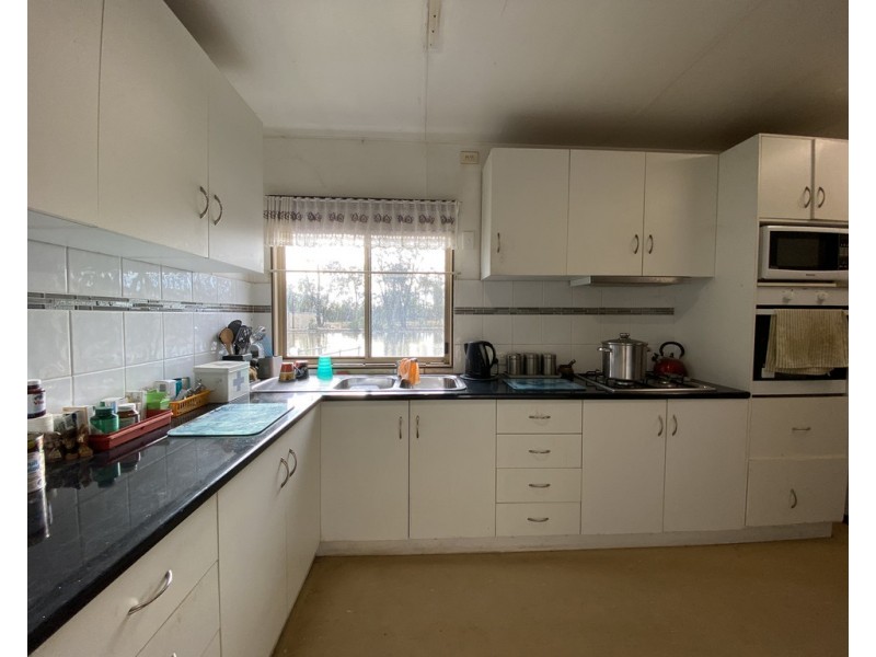 90 Wallaby Drive, Cypress Gardens QLD 4357