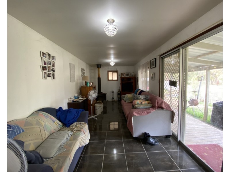 90 Wallaby Drive, Cypress Gardens QLD 4357