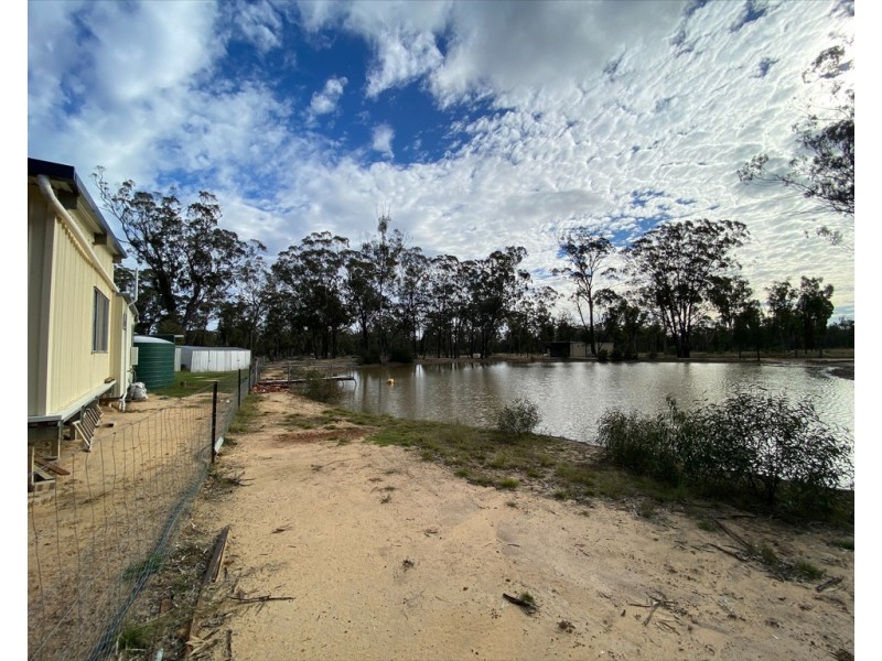 90 Wallaby Drive, Cypress Gardens QLD 4357