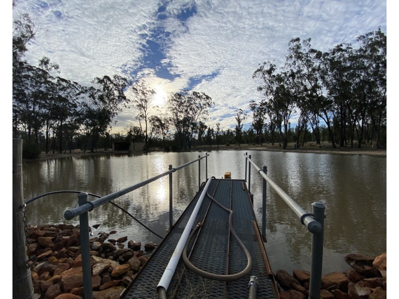 90 Wallaby Drive, Cypress Gardens QLD 4357