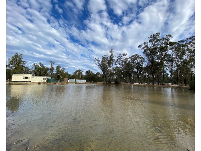 90 Wallaby Drive, Cypress Gardens QLD 4357