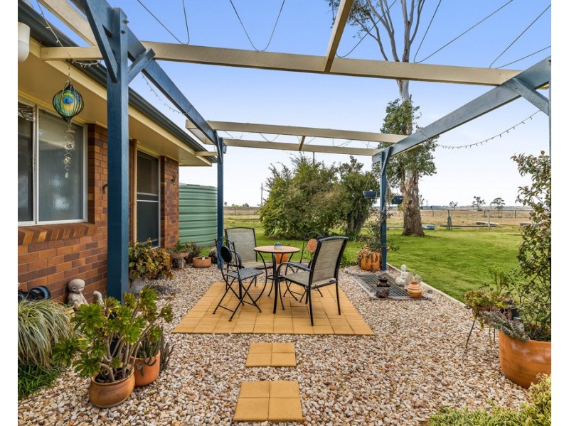 113 Oakey Crosshill Road, Oakey QLD 4401