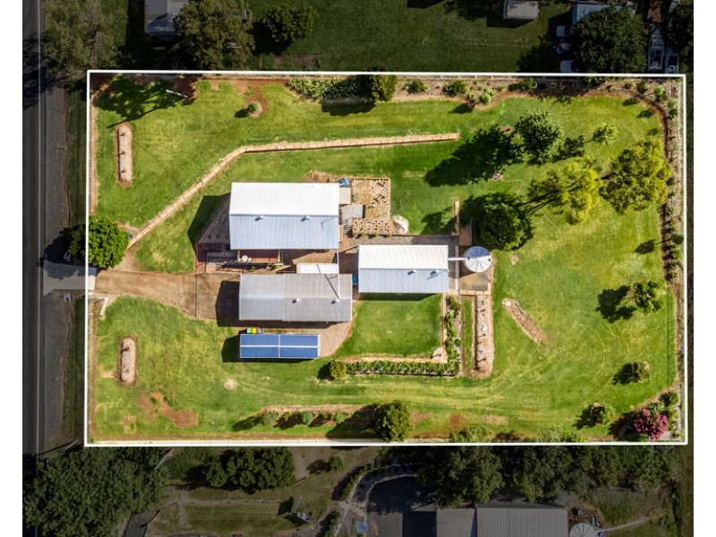 31 Peters Road, Meringandan West QLD 4352
