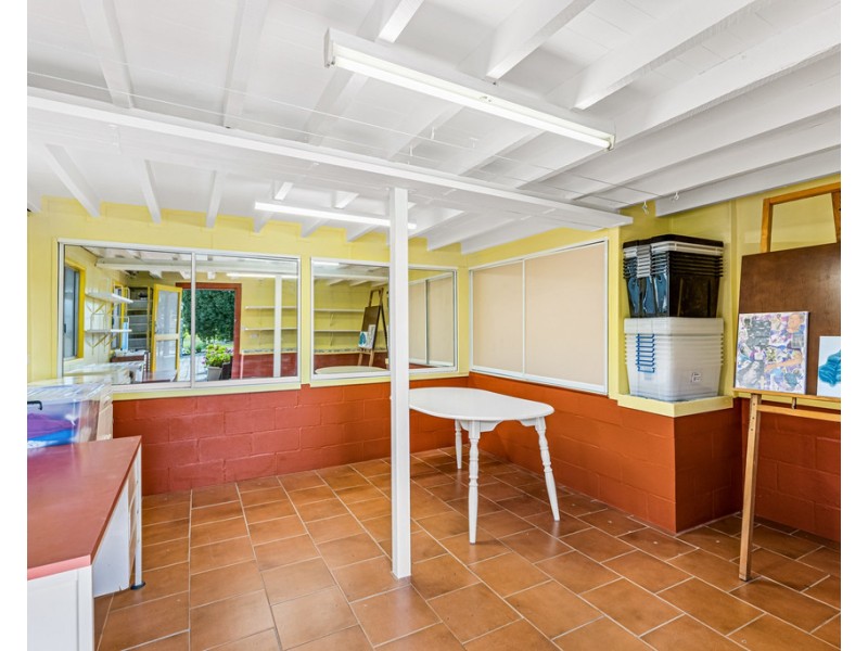 31 Peters Road, Meringandan West QLD 4352