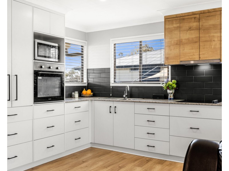 56 Eton Street, Cambooya QLD 4358