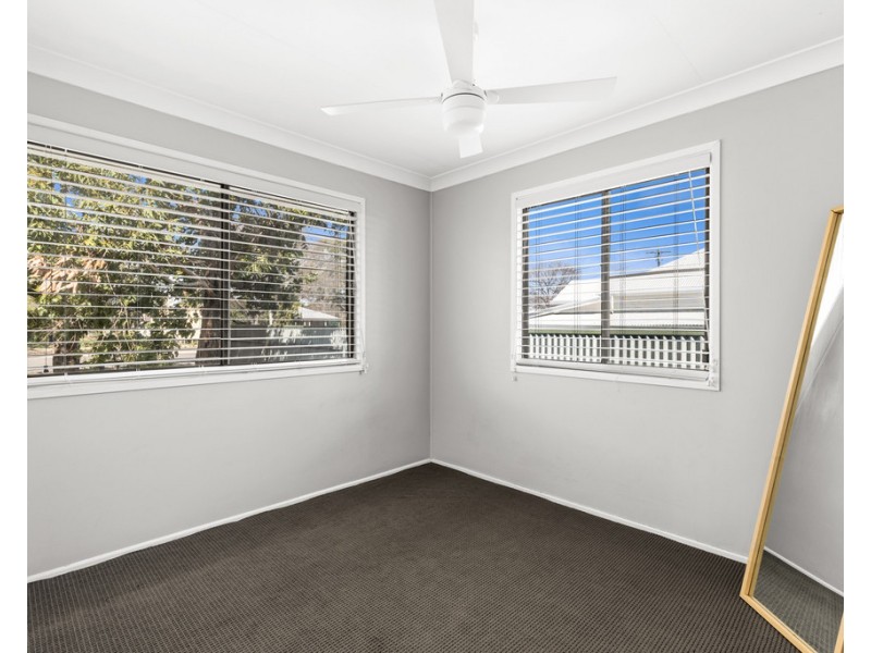 56 Eton Street, Cambooya QLD 4358