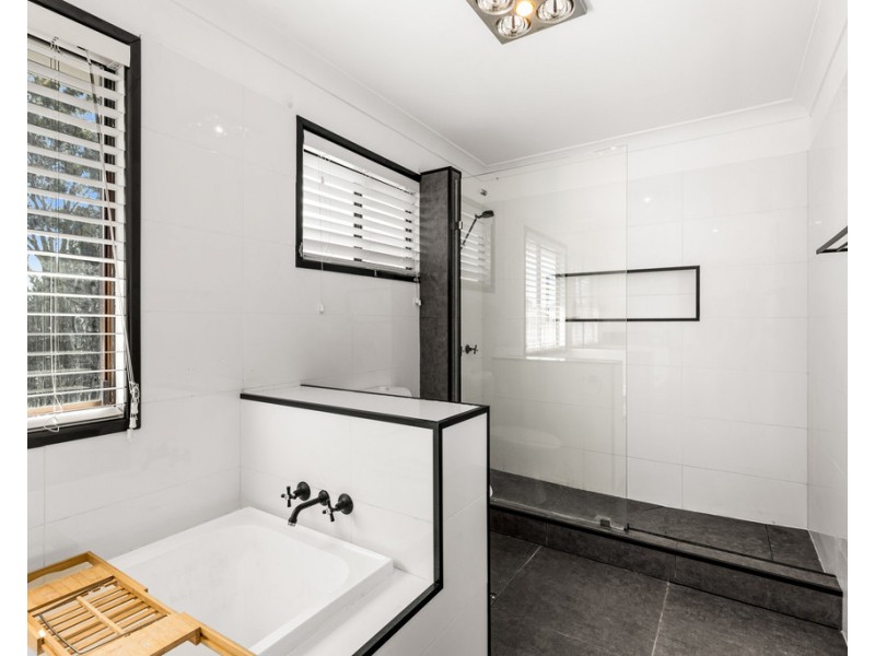 56 Eton Street, Cambooya QLD 4358