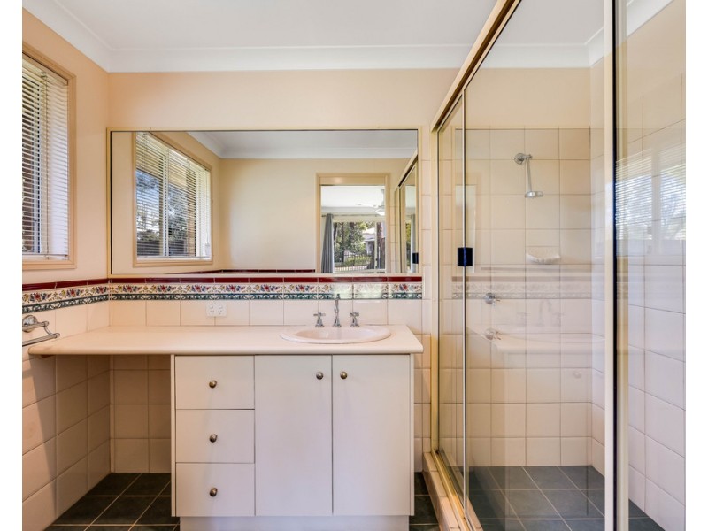 100A Kuhls Road, Highfields QLD 4352