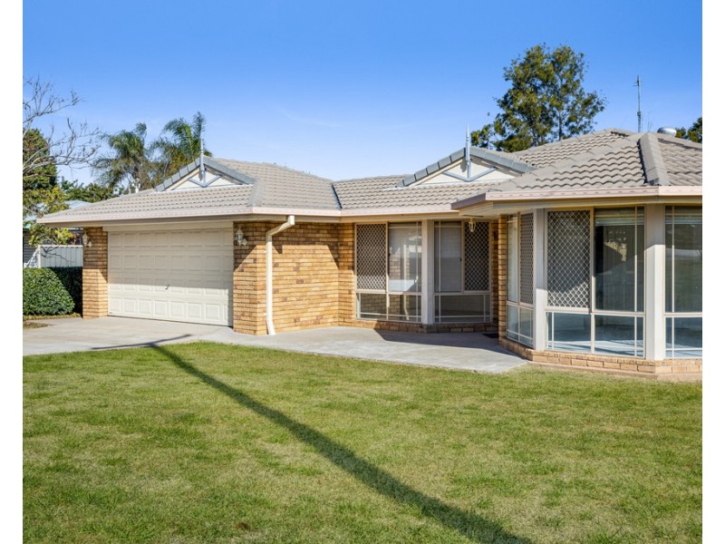 22 Cooper Street, Pittsworth QLD 4356