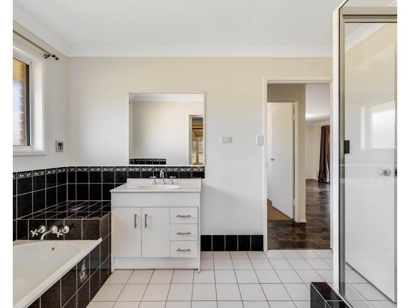 35 Helendale Drive, Helidon Spa QLD 4344