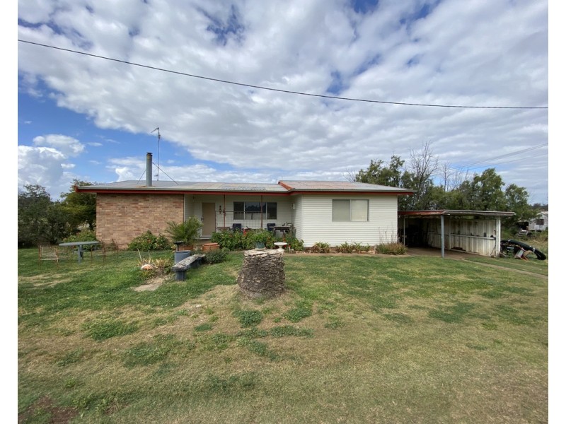 44 Whittaker Road, Southbrook QLD 4363