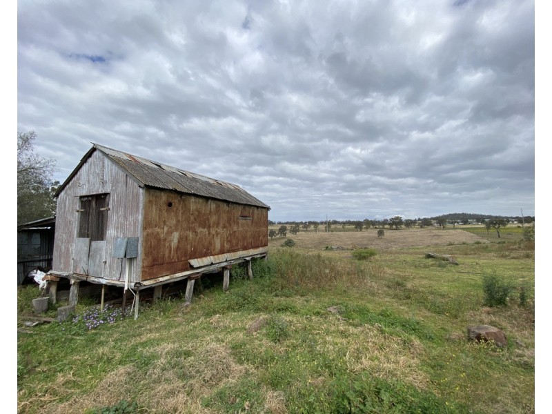 44 Whittaker Road, Southbrook QLD 4363