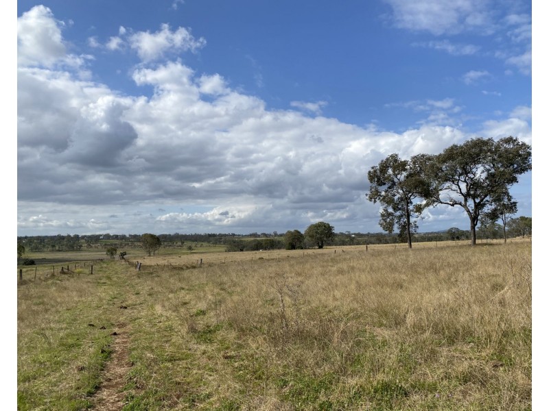 44 Whittaker Road, Southbrook QLD 4363