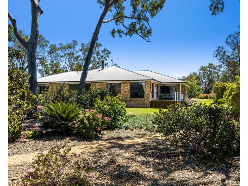 81 Greenup Road, Cambooya QLD 4358