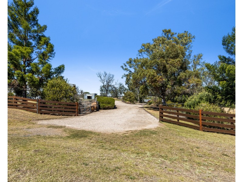 81 Greenup Road, Cambooya QLD 4358