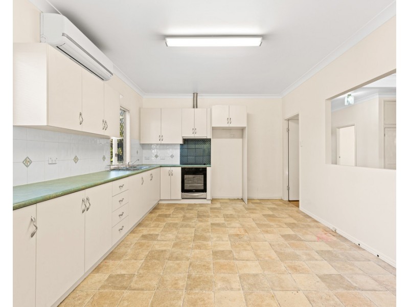 5 Lloyd Street, Harristown QLD 4350