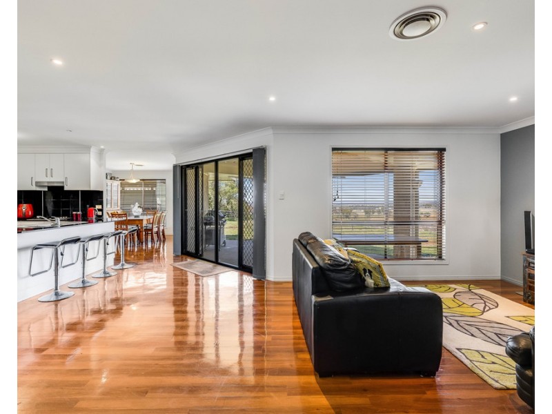 32 Hick Road, Greenmount East QLD 4359