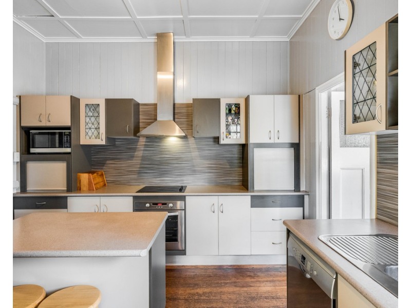 18 Boulton Terrace, Toowoomba City QLD 4350