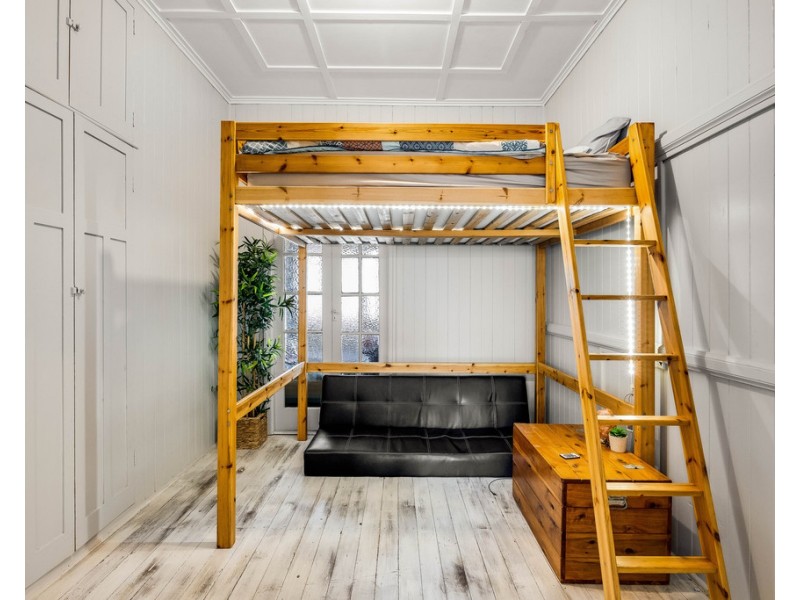 18 Boulton Terrace, Toowoomba City QLD 4350