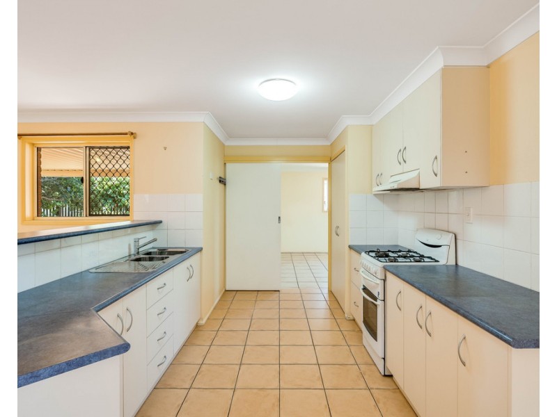 15 Erin Street, Wilsonton QLD 4350