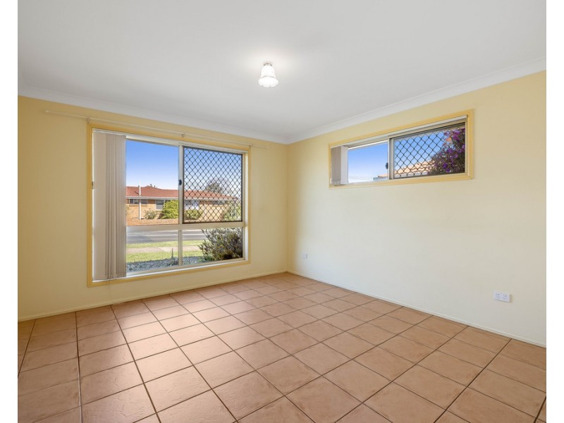 15 Erin Street, Wilsonton QLD 4350