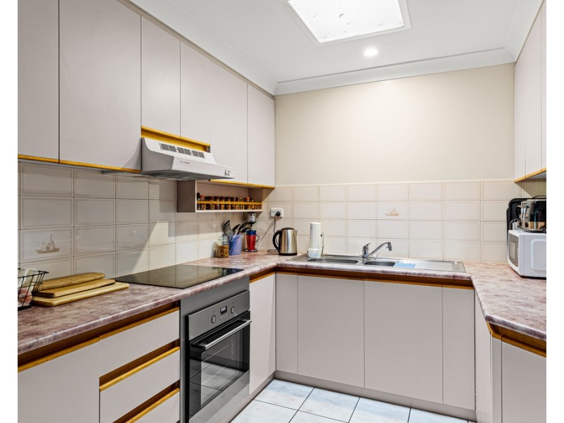 33 Creedon Drive, Kearneys Spring QLD 4350