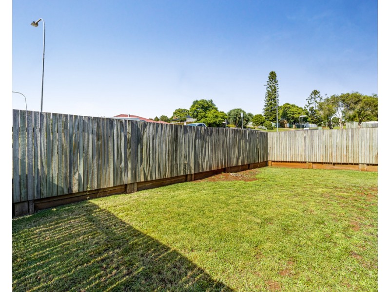 33 Creedon Drive, Kearneys Spring QLD 4350