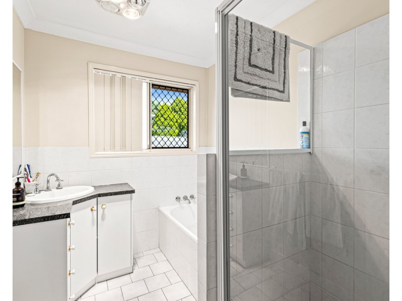 33 Creedon Drive, Kearneys Spring QLD 4350
