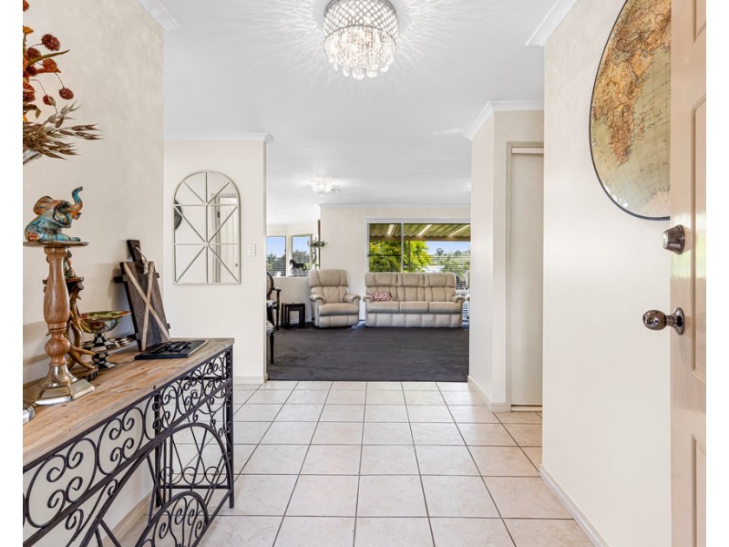 1 Hazelmere Court, Hodgson Vale QLD 4352