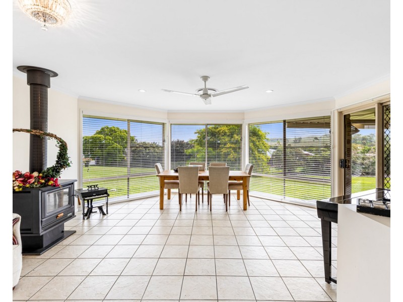 1 Hazelmere Court, Hodgson Vale QLD 4352