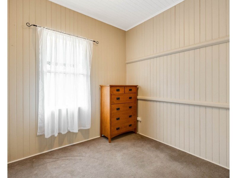 194 South Street, Centenary Heights QLD 4350