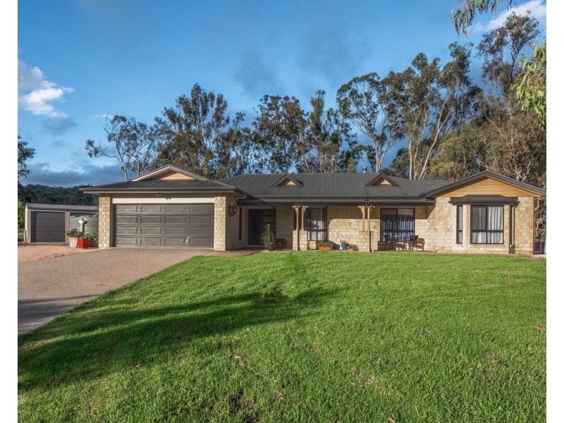 21 Lancaster Court, Top Camp QLD 4350