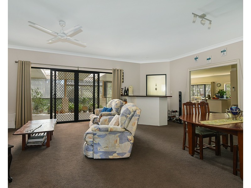 21 Lancaster Court, Top Camp QLD 4350