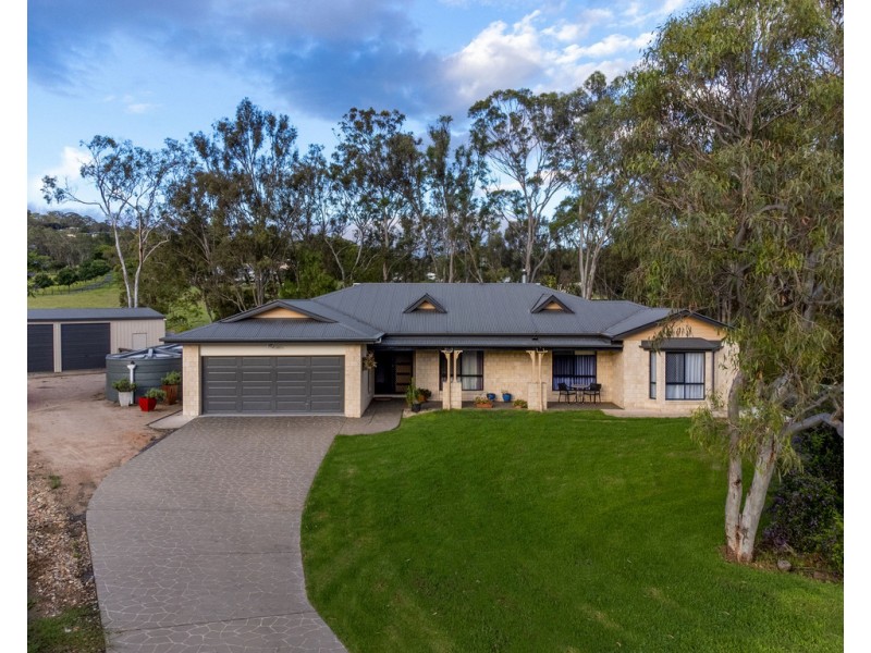 21 Lancaster Court, Top Camp QLD 4350
