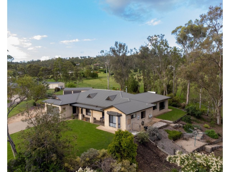 21 Lancaster Court, Top Camp QLD 4350