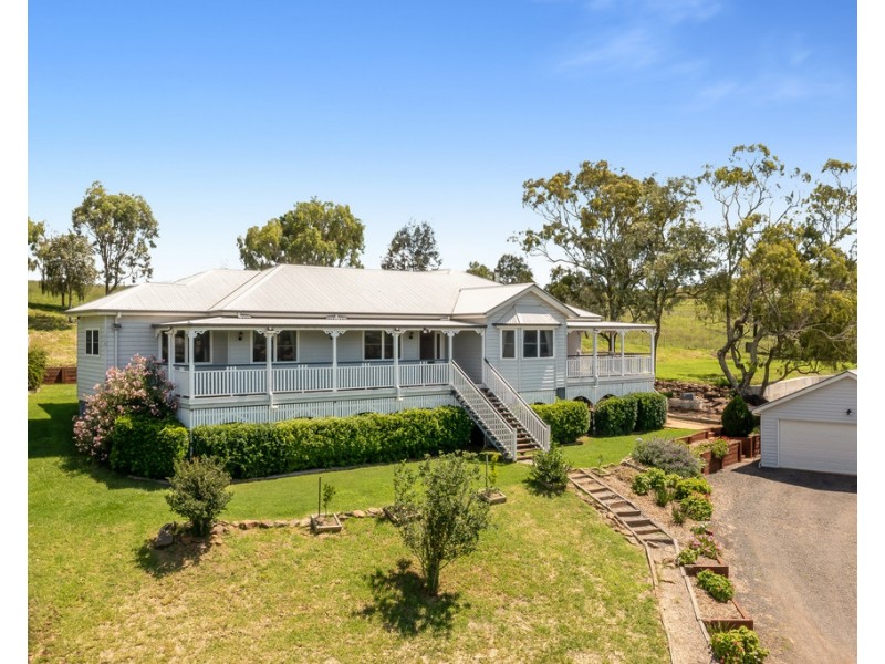 2 Saintly Place, Hodgson Vale QLD 4352