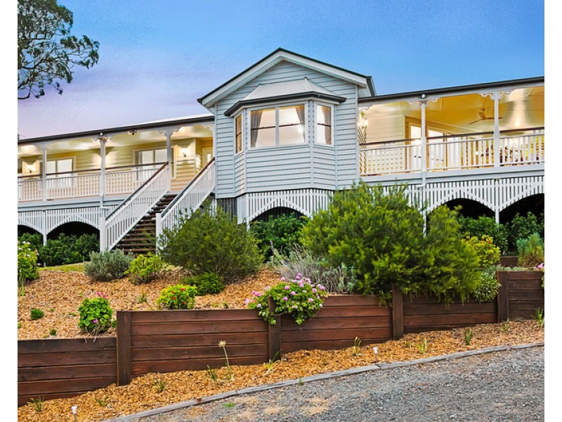 2 Saintly Place, Hodgson Vale QLD 4352