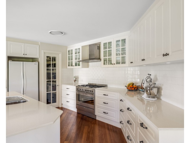 2 Saintly Place, Hodgson Vale QLD 4352