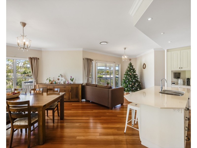 2 Saintly Place, Hodgson Vale QLD 4352