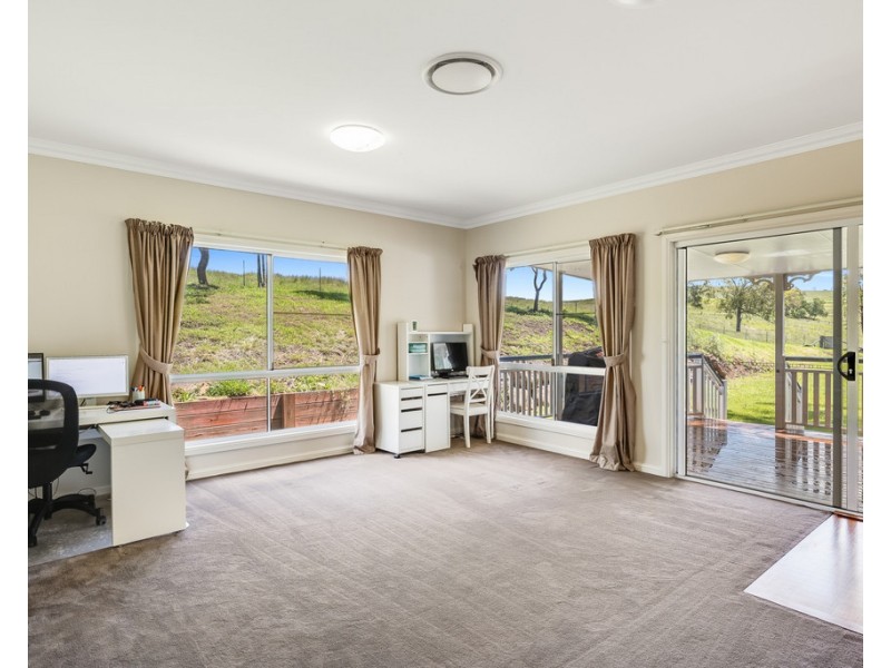 2 Saintly Place, Hodgson Vale QLD 4352