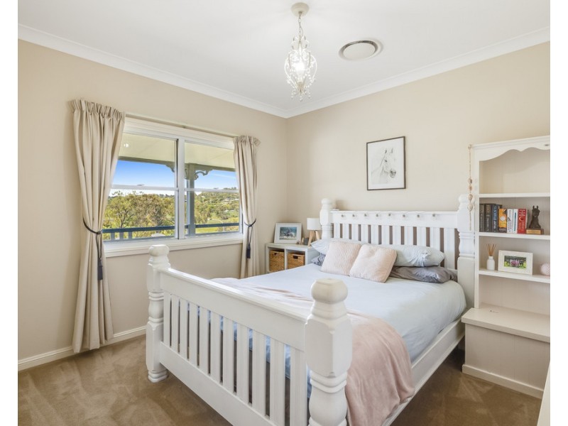 2 Saintly Place, Hodgson Vale QLD 4352