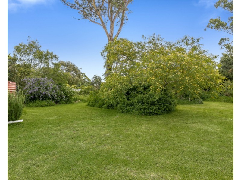 8588 New England Highway, Hampton QLD 4352