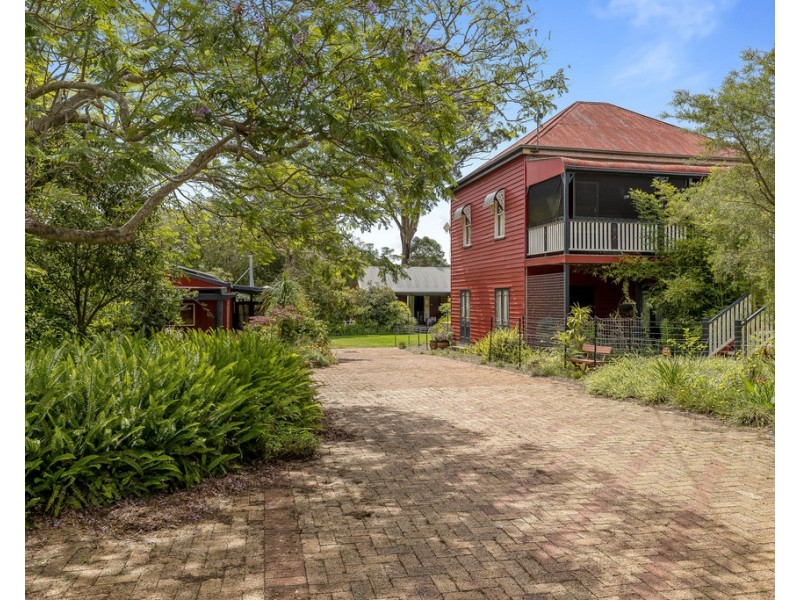 8588 New England Highway, Hampton QLD 4352
