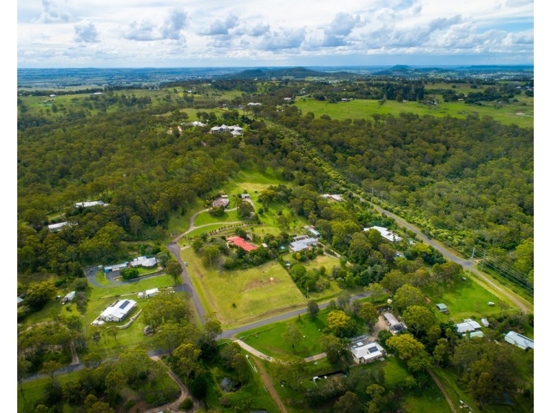 6 Doyle Court, Top Camp QLD 4350