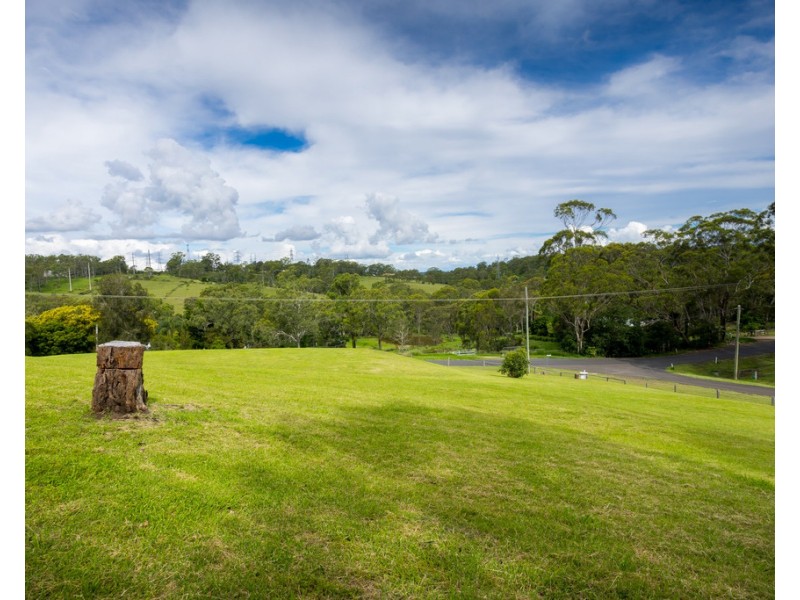 6 Doyle Court, Top Camp QLD 4350
