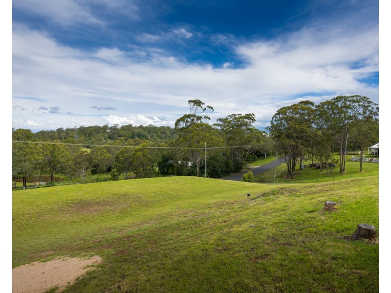 6 Doyle Court, Top Camp QLD 4350