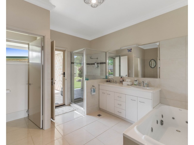 269 Jones Road, Withcott QLD 4352